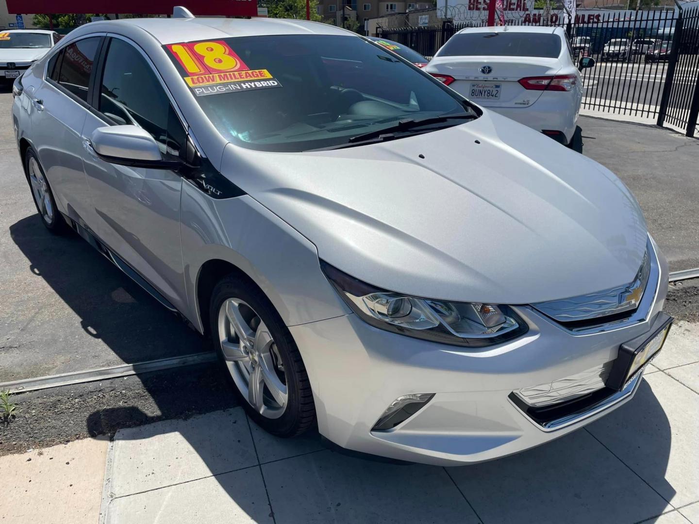 2018 SILVER /BLACK Chevrolet Volt LT (1G1RC6S57JU) with an 1.5L L4 DOHC 16V engine, CVT transmission, located at 744 E Miner Ave, Stockton, CA, 95202, (209) 944-5770, 37.956863, -121.282082 - Photo#1